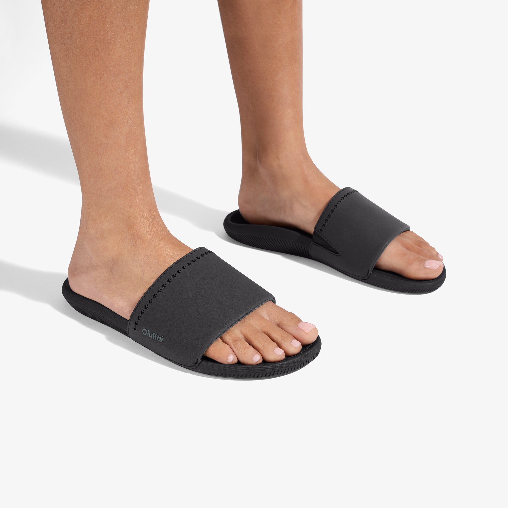 Ulele Slide - Black / Black - Image 2